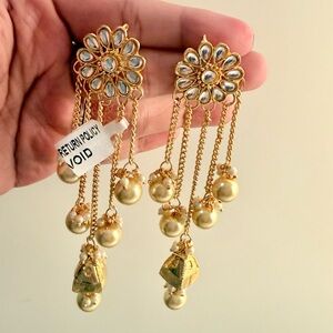 Elegant Gold and Pearl Dangle Earrings